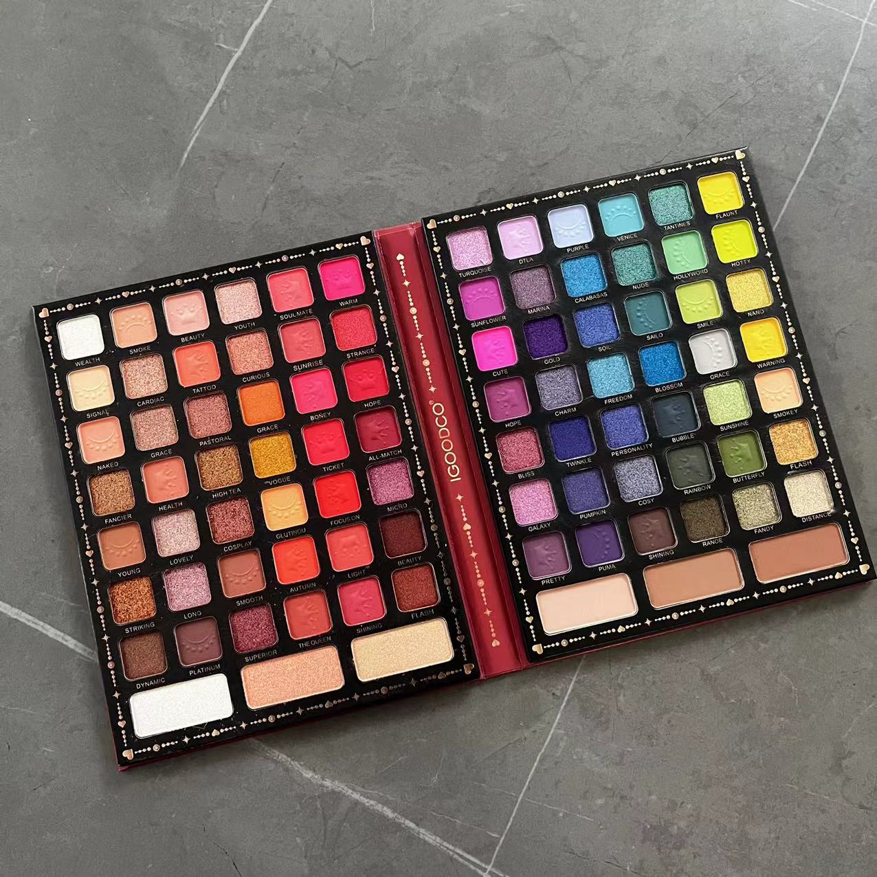 พาเลทอายแชโดว์เคลือบชิมเมอร์อา - Beauty Book Makeup Kit บทวิจารณ์และราคา