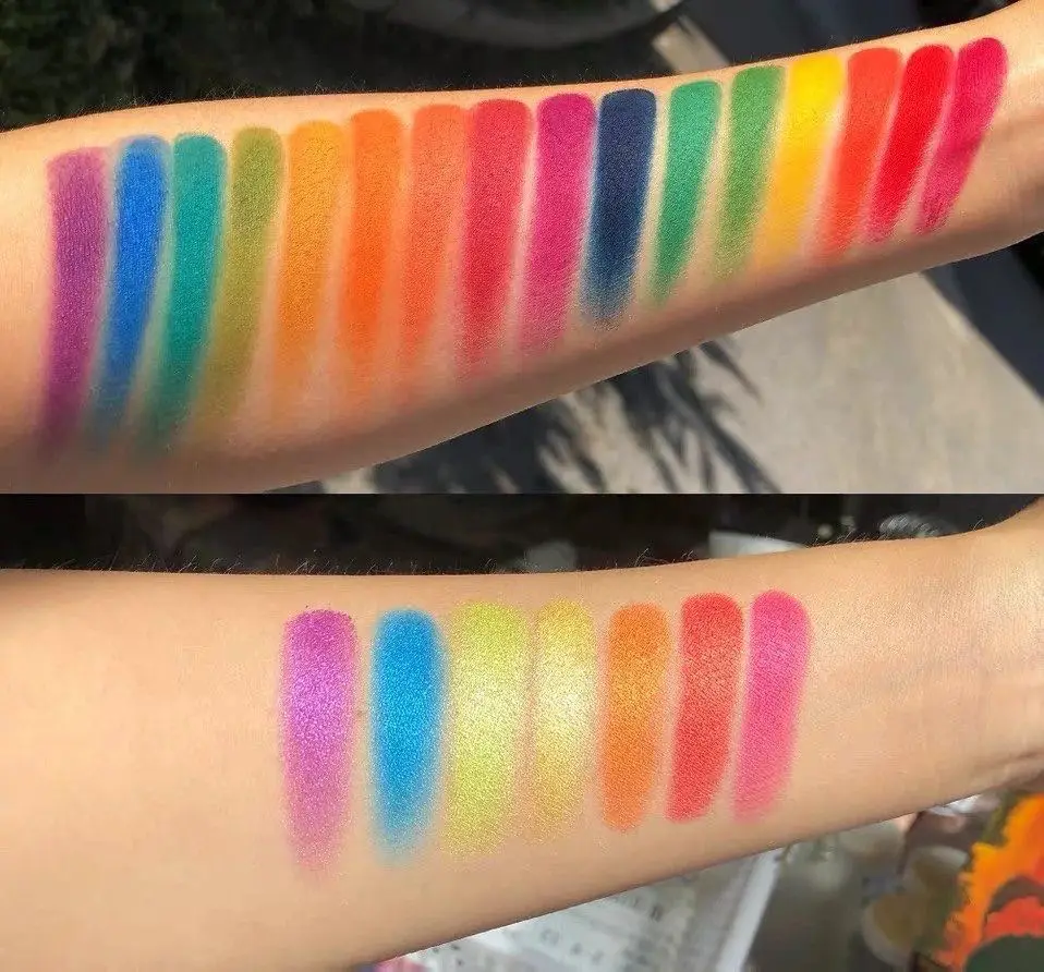 ความงามเคลือบ 39 สี Rainbow Ey - Beauty Book Makeup Kit บทวิจารณ์และราคา