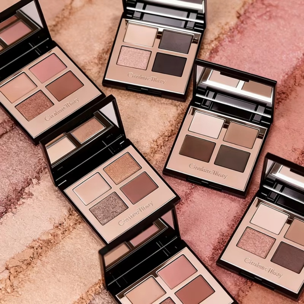 ชาร์ลอตต์ ทิลบูรี ฮอลลีวูด ฟลอ - Beauty Book Makeup Kit บทวิจารณ์และราคา